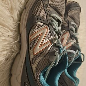 New Balance Gray and Blue Athletic Sneakers Sz. 7